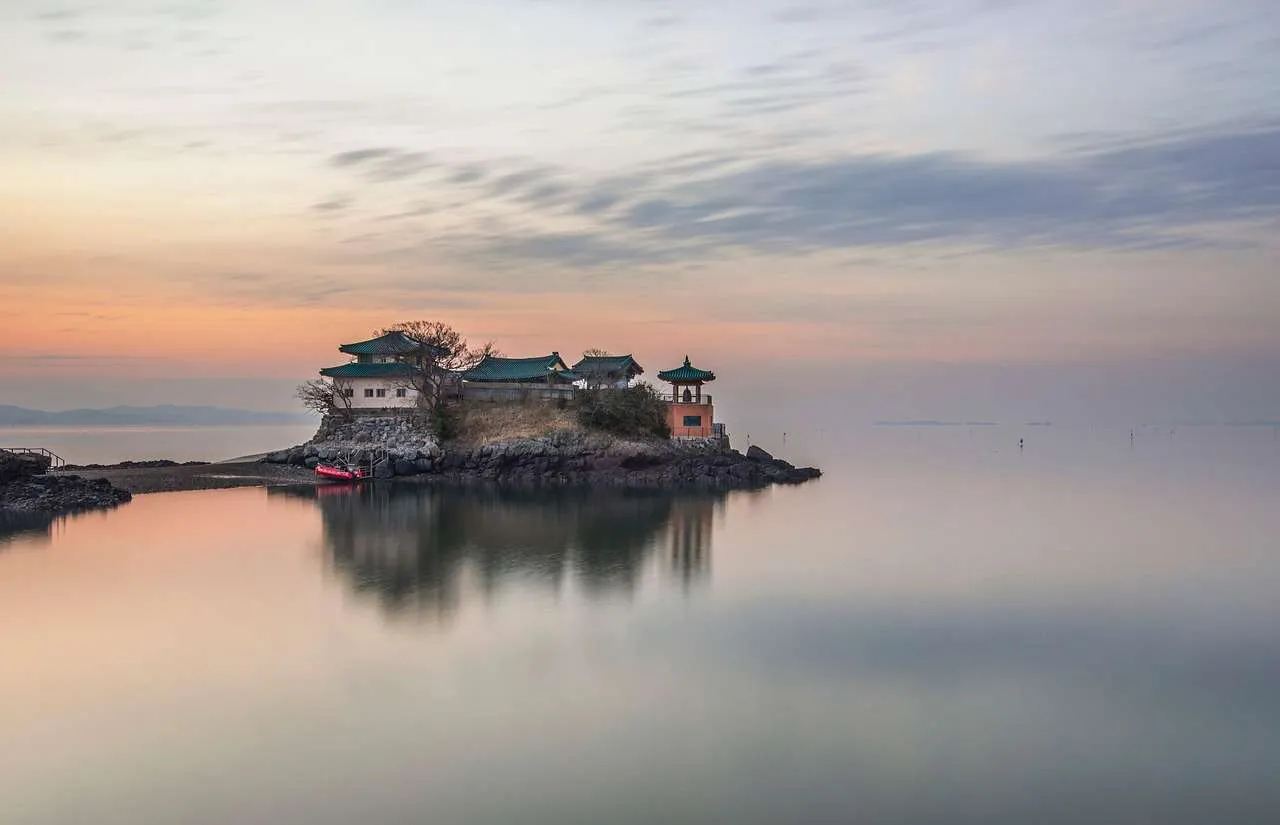 EPDM Roofing: A Durable Flat Roof Solution